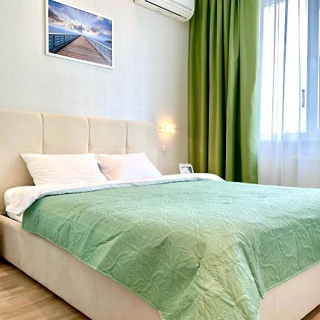 Navit Luxury Apartments With Breakfast Near The Railway Station, The City Center And The Park Kyiv Exterior photo